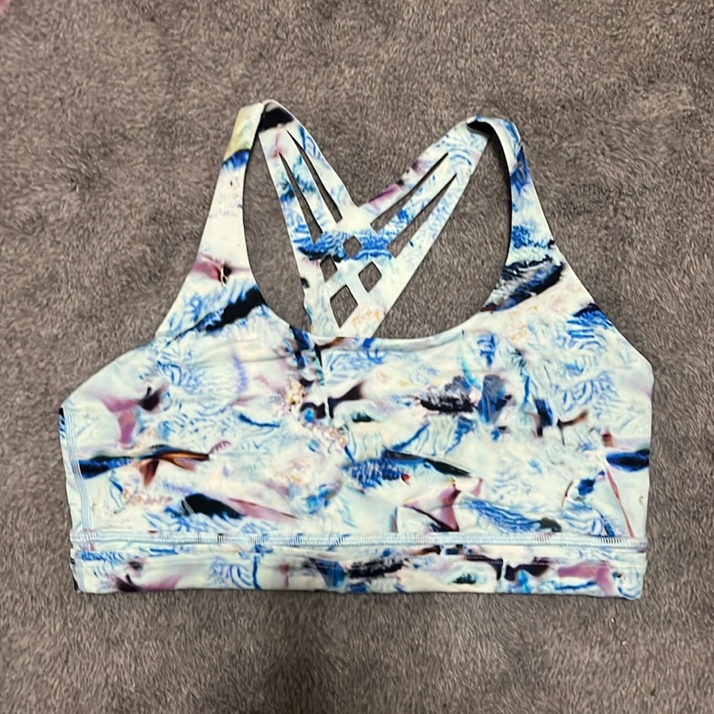 Lululemon sports bra..